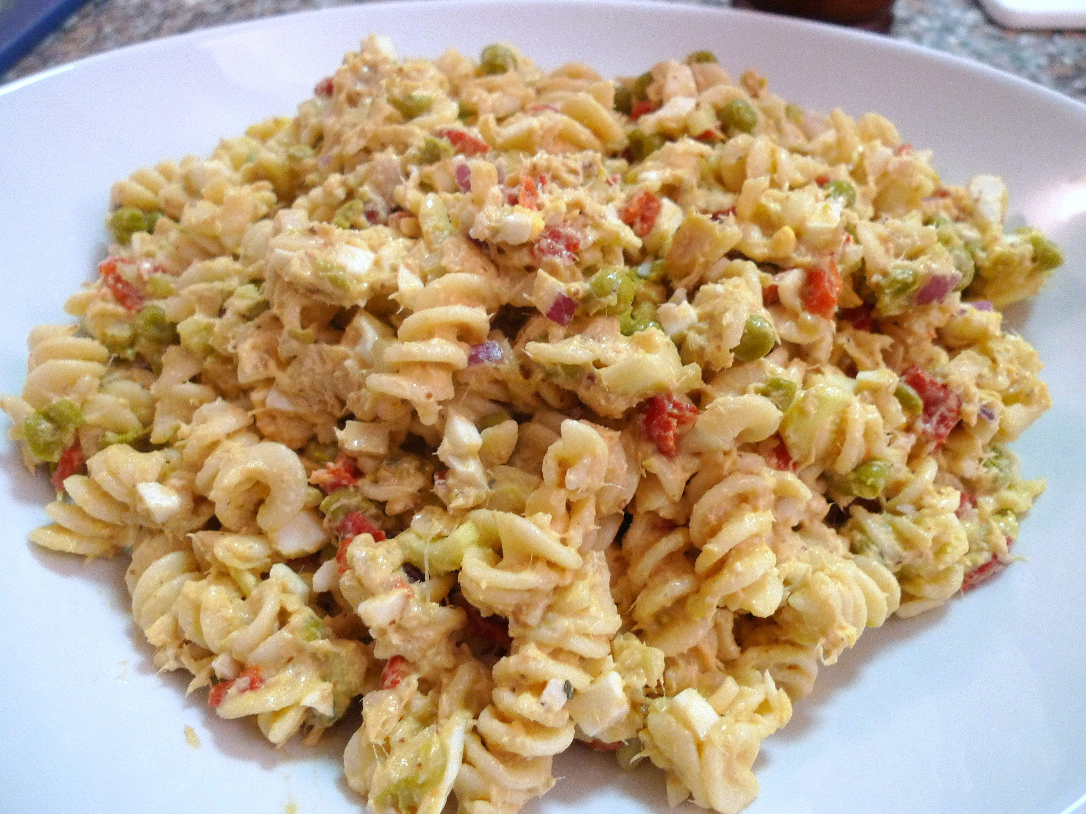 tuna salata.jpg